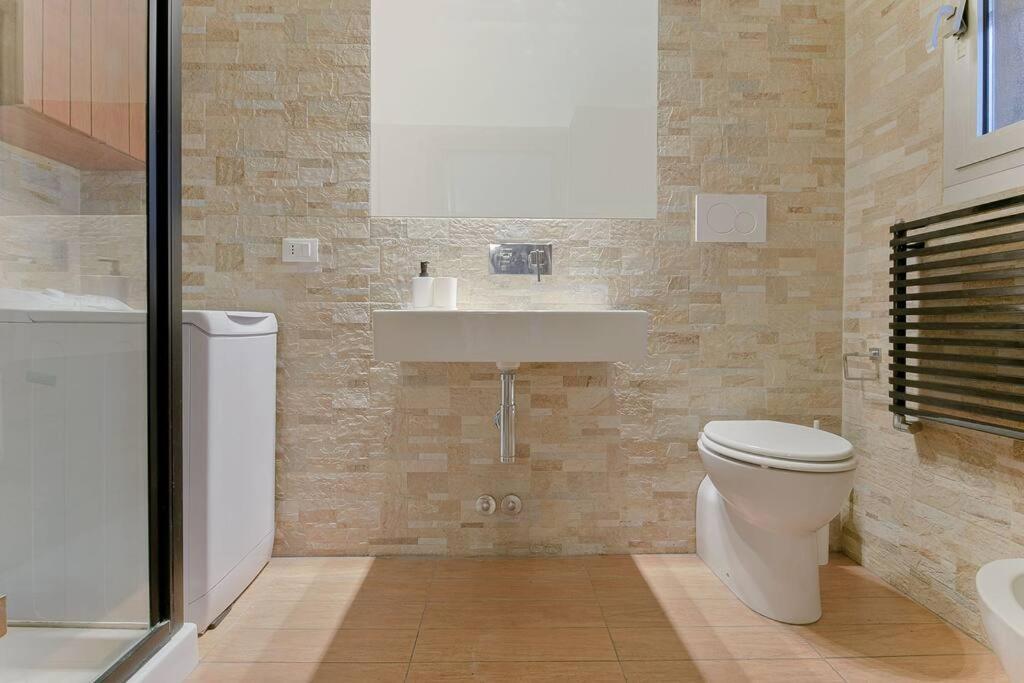 Nettuno 5 Stelle- Appartamento Elegante Con Suite Bologna Ngoại thất bức ảnh